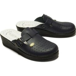 SANITAL FLEX 708/I blue, klapki damskie. Niebieskie klapki damskie Sanital-Flex, w paski, ze skóry, bez obcasa. Za 99,99 zł.