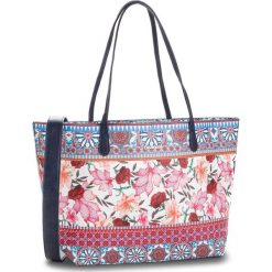 Torebka Desigual 18SAXPI5. Niebieskie torebki klasyczne damskie Desigual, bez wzorów, bez dodatków. W wyprzedaży za 229,00 zł.