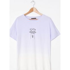 Koszulka oversize z haftem - Fioletowy. Fioletowe koszulki damskie House, s, z haftami, bez kołnierzyka, bez rękawów. Za 39,99 zł.