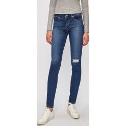 Levi's - Jeansy 711. Niebieskie jeansy damskie Levi's®, s. W wyprzedaży za 209,90 zł.