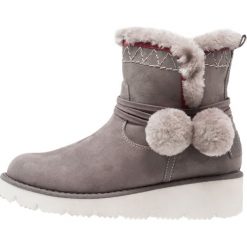 S.Oliver RED LABEL Botki na koturnie anthracite. Szare botki damskie lity marki s.Oliver RED LABEL, z materiału. W wyprzedaży za 159,50 zł.