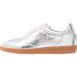 Shoe The Bear LI LACE UP Sneakersy niskie silver. Szare trampki i tenisówki damskie marki Shoe The Bear, ze skóry. Za 379,00 zł.