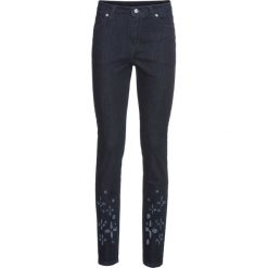 Dżinsy SKINNY bonprix ciemnoniebieski denim. Niebieskie jeansy damskie skinny bonprix, w ażurowe wzory, z denimu. Za 79,99 zł.
