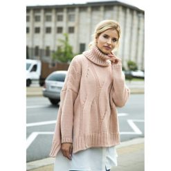 Sweter oversize F551. Swetry damskie Fobya, uniwersalny, bez wzorów, z długim rękawem. Za 170,99 zł.
