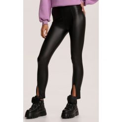 Czarne Legginsy Arethiusei. Czarne legginsy damskie Renee, s, bez wzorów. Za 69,99 zł.
