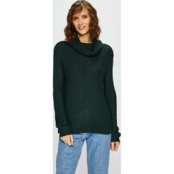 Jacqueline de Yong - Sweter. Zielone golfy damskie marki Jacqueline de Yong, s, z dzianiny, z krótkim rękawem. W wyprzedaży za 49,90 zł.