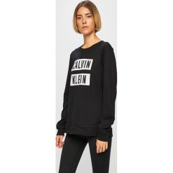 Calvin Klein Performance - Bluza. Szare bluzy damskie Calvin Klein Performance, s, z nadrukiem, z bawełny, bez rękawów, bez kaptura. Za 299,90 zł.