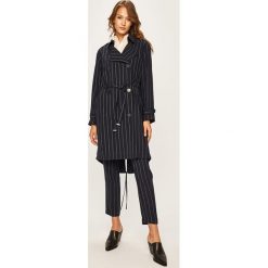 Dkny - Płaszcz. Niebieskie kurtki damskie DKNY, s, w paski, z elastanu. W wyprzedaży za 649,90 zł.