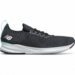 New Balance WPROKRB1. Buty sportowe damskie New Balance, bez wzorów, tenisowe. Za 229,99 zł.