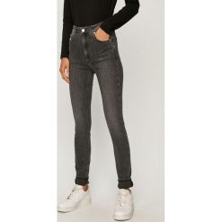 Calvin Klein Jeans - Jeansy CKJ 010. Szare jeansy damskie Calvin Klein Jeans, z podwyższonym stanem. Za 449,90 zł.