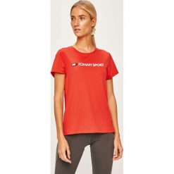 Tommy Sport - T-shirt. Czarne topy damskie Tommy Sport, s, z nadrukiem, z poliesteru, z okrągłym kołnierzem. W wyprzedaży za 129,90 zł.