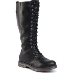 Kozaki RIEKER - 90430-00 Schwarz. Czarne kozaki damskie Rieker, ze skóry ekologicznej, bez obcasa, bez zapięcia. W wyprzedaży za 239,00 zł.