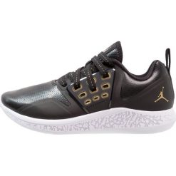 Jordan JORDAN GRIND Obuwie do koszykówki black/white/metallic gold. Czarne buty chłopięce sportowe marki Jordan, z materiału. Za 379,00 zł.