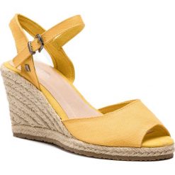 Espadryle BIG STAR - DD274A214 Yellow. Żółte espadryle damskie BIG STAR, bez wzorów, ze skóry, bez obcasa, na obcasie. W wyprzedaży za 119,00 zł.