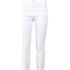 Jeansy damskie: J Brand RUBY Jeansy Slim Fit braided blanc