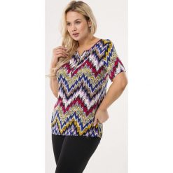 Fuksjowa Bluzka Uncalmable. Bluzki damskie Born2be, xl, bez wzorów, bez kołnierzyka, bez rękawów. W wyprzedaży za 34,99 zł.