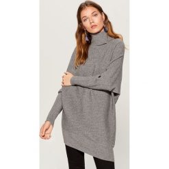 Długi sweter z golfem - Szary. Szare golfy damskie Mohito, l, z długim rękawem. Za 129,99 zł.