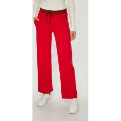 Scotch & Soda - Spodnie. Czerwone legginsy damskie Scotch & Soda, s, bez wzorów, z elastanu, casualowe. W wyprzedaży za 269,90 zł.