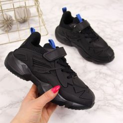 Buty sportowe chłopięce na rzep czarne American Club 32. Czarne buty chłopięce sportowe American CLUB, bez zapięcia. Za 55,00 zł.