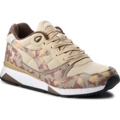Sneakersy DIADORA - V7000 Camo 501.171822 01 25081 Beige Mojave Desert. Brązowe sneakersy męskie Diadora, bez zapięcia. W wyprzedaży za 249,00 zł.