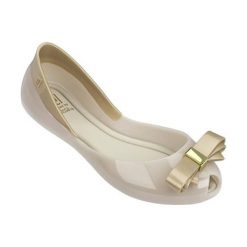 Baleriny w kolorze beżowo-złotym. Żółte baleriny dziewczęce Melissa, Pepe Jeans, bez wzorów, bez obcasa. W wyprzedaży za 109,95 zł.