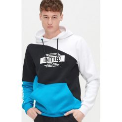 Kolorowa bluza z kapturem - Biały. Białe bluzy męskie Cropp, s, bez wzorów, z kapturem, bez rękawów, z kapturem. Za 119,99 zł.