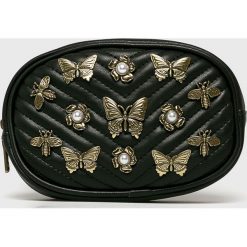 Steve Madden - Nerka. Czarne walizki Steve Madden, w paski, z poliesteru, casualowe, bez dodatków. W wyprzedaży za 189,90 zł.