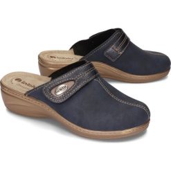 INBLU LY-81 granatowy, kapcie damskie. Niebieskie koturny damskie Inblu. Za 64,90 zł.