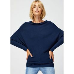 Asymetryczny sweter typu oversize. Niebieskie swetry damskie Moodo, s. Za 19,99 zł.