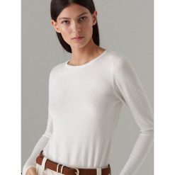 Sweter z wiskozy ze zdobieniem przy rękawach - Kremowy. Swetry damskie Mohito. Za 59,99 zł.