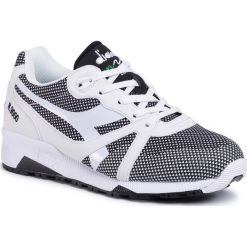 Sneakersy DIADORA - N9000 Arrowhead D501.171099 01 C0013 Optical White/Black. Czarne półbuty damskie Diadora, bez wzorów, ze skóry ekologicznej, bez obcasa, bez zapięcia. W wyprzedaży za 369,00 zł.
