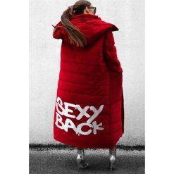 Kurtka damska ZARIE RED. Czerwone kurtki damskie Kurtka damska ZARIE RED, s, bez wzorów, długie, bez kaptura. W wyprzedaży za 269,00 zł.