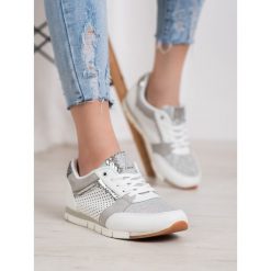 AŻurowe buty sportowe. Buty sportowe damskie KYLIE, bez wzorów, ze skóry ekologicznej, sportowe. Za 129,00 zł.