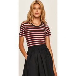 Tommy Hilfiger - T-shirt. Bluzki damskie TOMMY HILFIGER, s, bez wzorów, z elastanu, casualowe, z okrągłym kołnierzem, z krótkim rękawem. W wyprzedaży za 159,90 zł.