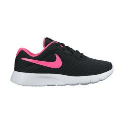 Buty Nike Tanjun (PS) (818385-061). Różowe buty dziewczęce sportowe marki Nike, na lato, bez wzorów, z materiału, na sznurówki, nike tanjun. Za 119,99 zł.
