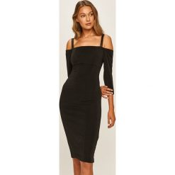 Marciano Guess - Sukienka. Czarne sukienki damskie MARCIANO GUESS, na co dzień, z aplikacjami, z poliesteru, bez kołnierzyka, bez rękawów, mini, proste. W wyprzedaży za 369,90 zł.
