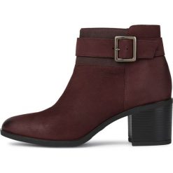 Geox botki damskie N.ASHEEL D94FSB 0LTAF 38.0 burgundowe. Czerwone botki damskie Geox, ze skóry, eleganckie, na wysokim obcasie, na klamry. Za 479,00 zł.