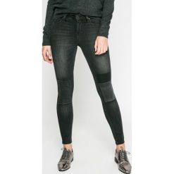 Lee - Jeansy L529AELL. Czarne jeansy damskie skinny marki Lee, l, z aplikacjami, z elastanu, z obniżonym stanem. W wyprzedaży za 219,90 zł.