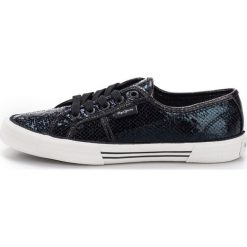 Pepe Jeans tenisówki damskie Aberlady Luxor 37 czarny. Czarne trampki i tenisówki damskie Pepe Jeans, bez wzorów, z jeansu, bez zapięcia. W wyprzedaży za 179,00 zł.