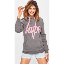 Hype - Bluza. Szare bluzy damskie Hype, s, z nadrukiem, z bawełny, bez rękawów, z kapturem. W wyprzedaży za 149,90 zł.