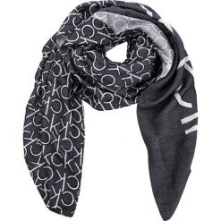 Chusta CALVIN KLEIN - Burn Out Ck Scarf K60K604705 101. Czarne chusty damskie Calvin Klein, z materiału. Za 229,00 zł.