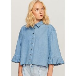 Jeansowa koszula z szerokimi rękawami - Niebieski. Niebieskie koszule jeansowe damskie Reserved. W wyprzedaży za 79,99 zł.