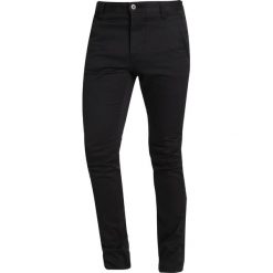 Chinosy męskie: DOCKERS Alpha Chinosy black