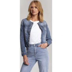 Niebieska Kurtka Thelsa. Niebieskie kurtki damskie Renee, s, bez wzorów, z jeansu, bez kaptura. Za 119,99 zł.