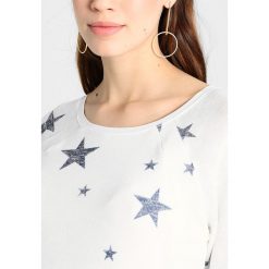 Swetry klasyczne damskie: LOVE2WAIT NURSING STARS Sweter white