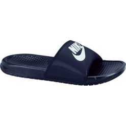 KLAPKI BENASSI JDI. Kapcie męskie Nike, ze skóry ekologicznej. Za 119,99 zł.