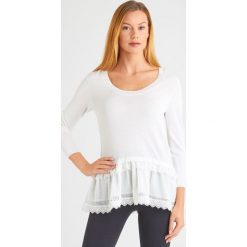 SWETER Twinset. Białe swetry damskie Twinset, xl, bez wzorów, biznesowe, bez rękawów, bez kaptura. Za 629,10 zł.