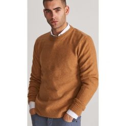 Gładki sweter - Beżowy. Brązowe swetry męskie Reserved, s, bez wzorów, bez kołnierzyka, bez kaptura. Za 119,99 zł.