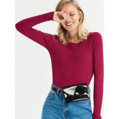Dopasowany sweter w prążki - Fioletowy. Fioletowe swetry klasyczne damskie marki Sinsay, l. Za 39,99 zł.