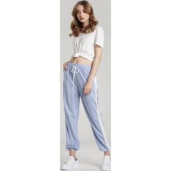 Jasnoniebieskie Spodnie Just Hold On. Niebieskie spodnie damskie Renee, s, z dresówki. Za 59,99 zł.